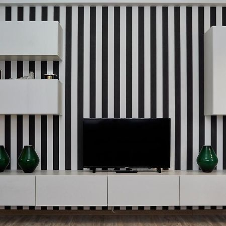 Unique Hotel Apartments ياش المظهر الخارجي الصورة