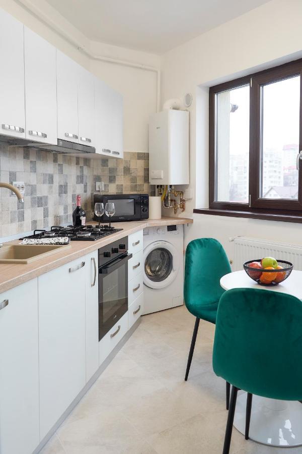 Unique Hotel Apartments ياش المظهر الخارجي الصورة