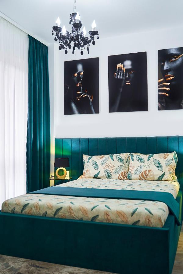 Unique Hotel Apartments ياش المظهر الخارجي الصورة
