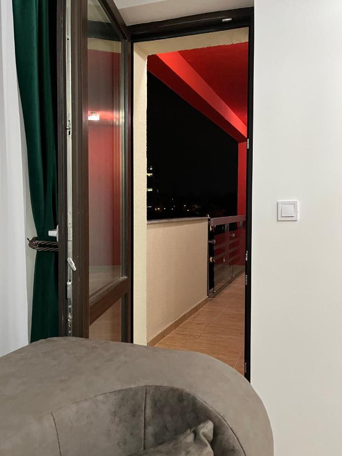 Unique Hotel Apartments ياش المظهر الخارجي الصورة