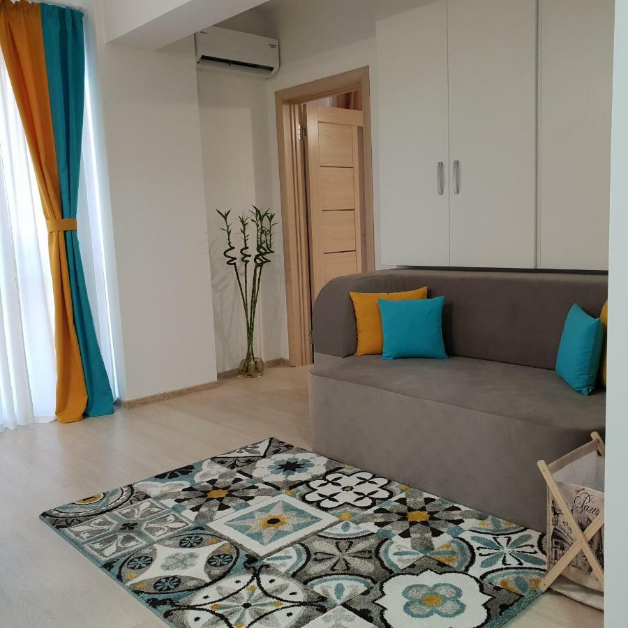 Unique Hotel Apartments ياش المظهر الخارجي الصورة