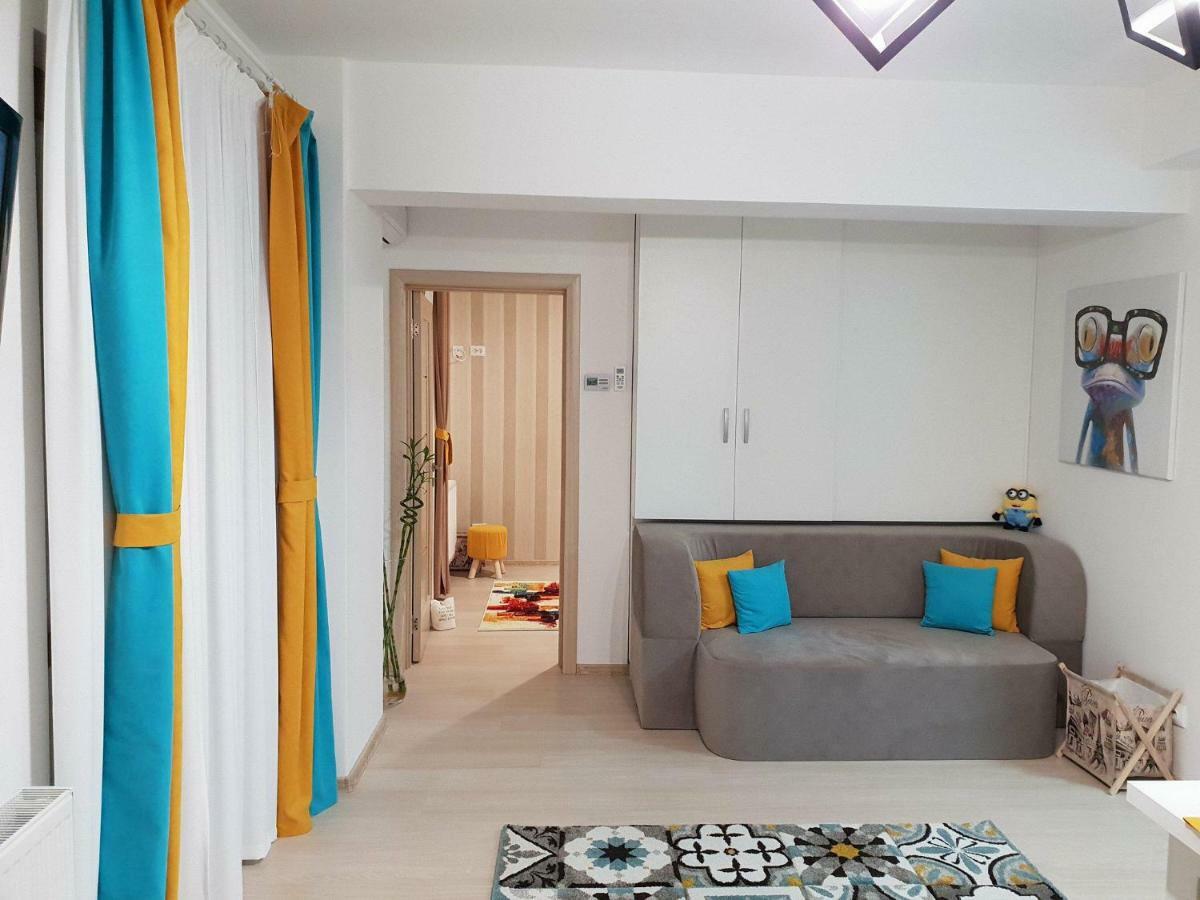 Unique Hotel Apartments ياش المظهر الخارجي الصورة