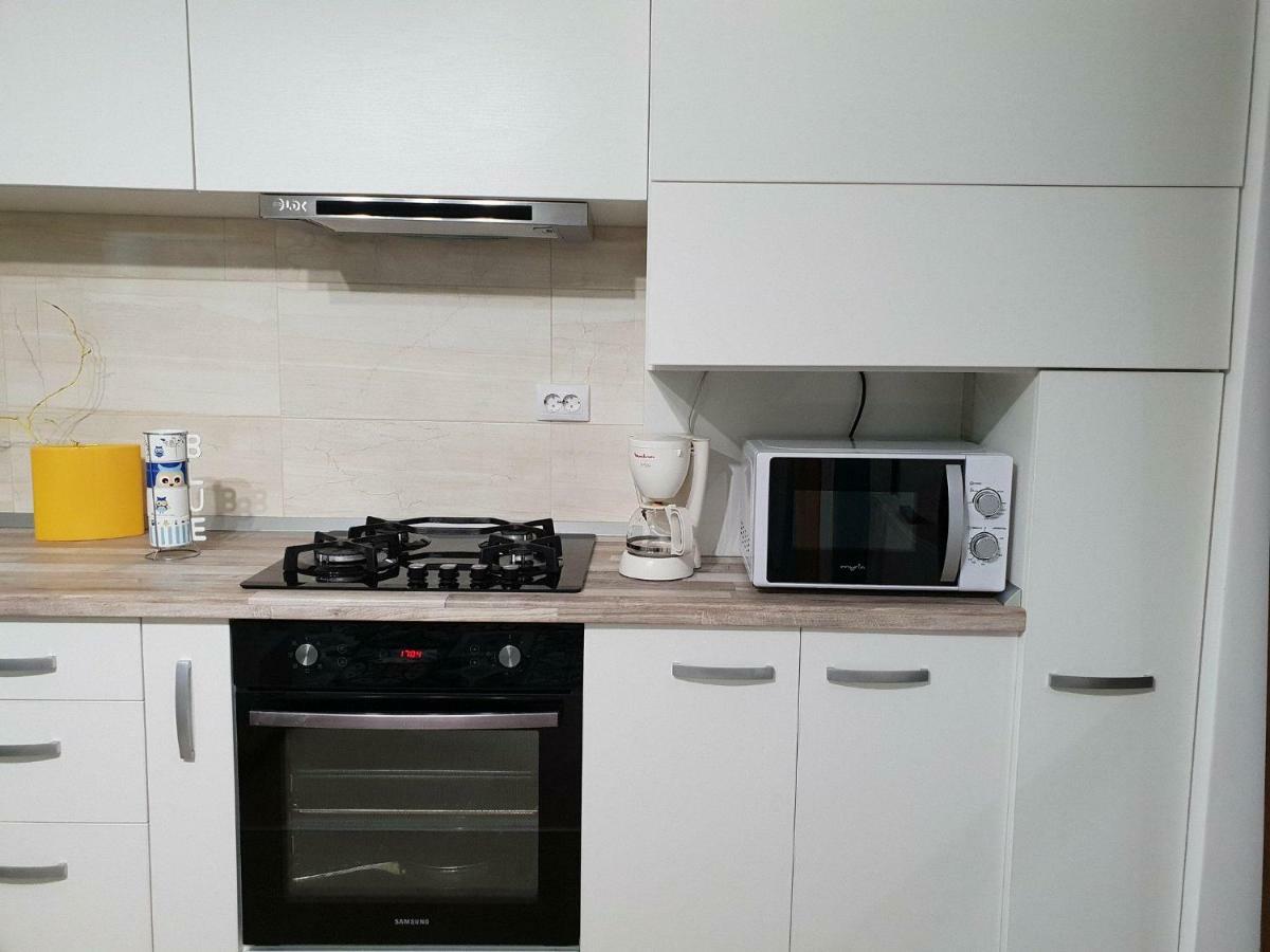 Unique Hotel Apartments ياش المظهر الخارجي الصورة