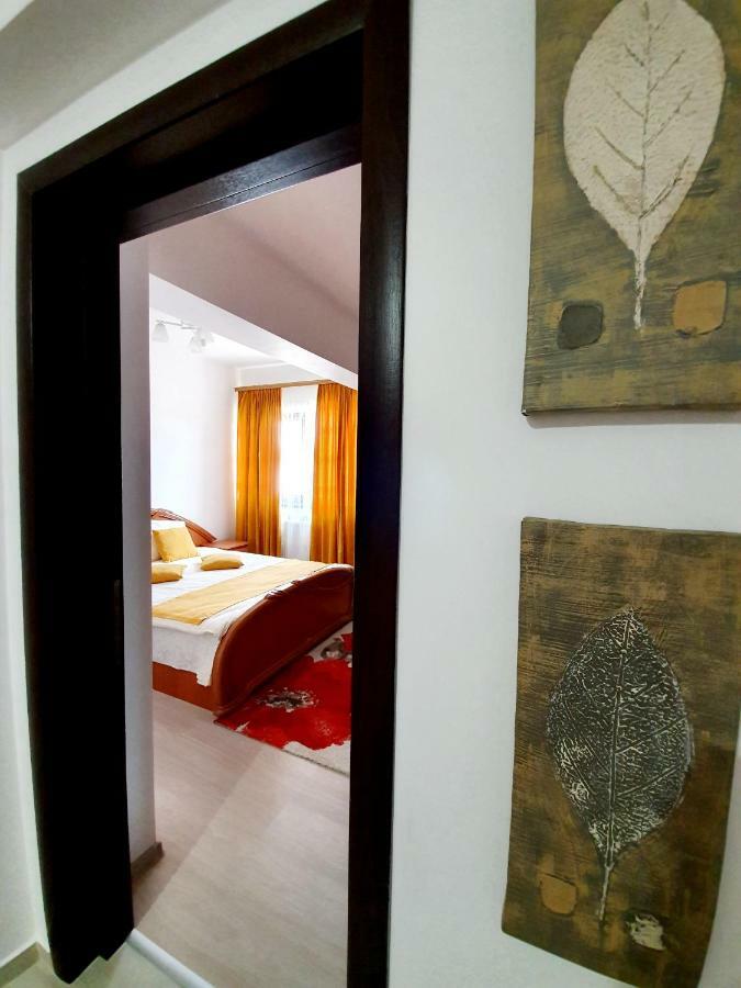 Unique Hotel Apartments ياش المظهر الخارجي الصورة